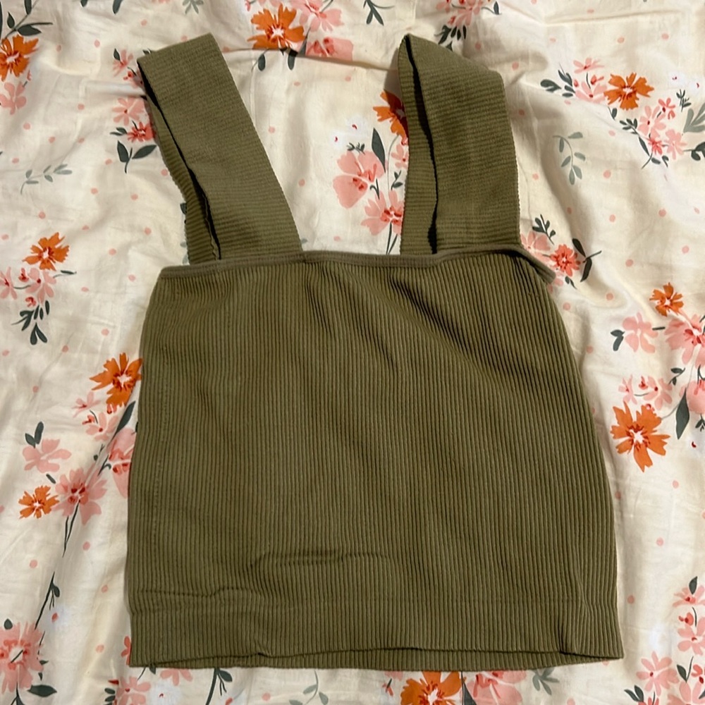 Cute little green top